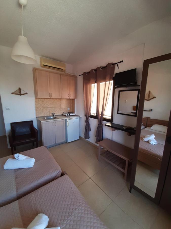 Mariza Apartments -Studios Ханиоти Екстериор снимка