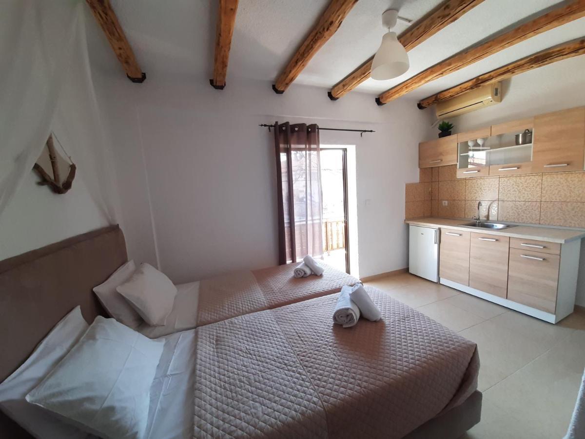 Mariza Apartments -Studios Ханиоти Екстериор снимка