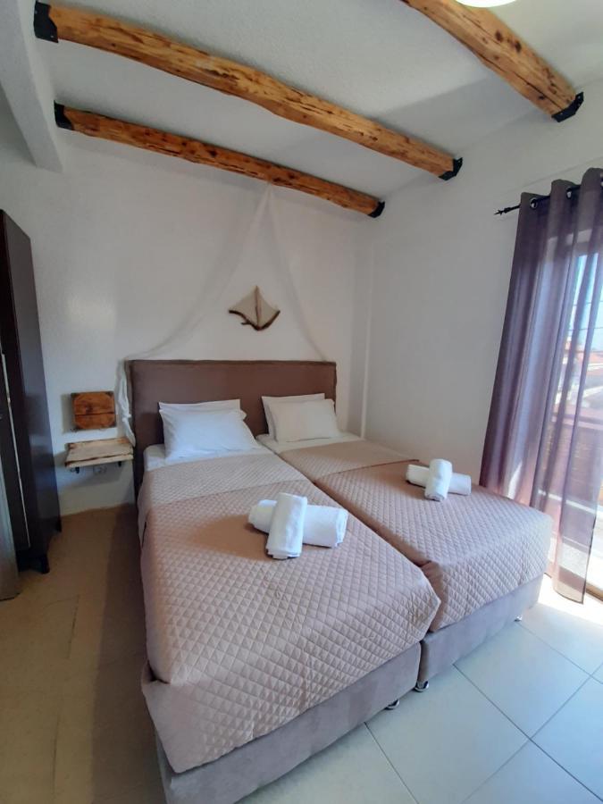 Mariza Apartments -Studios Ханиоти Екстериор снимка