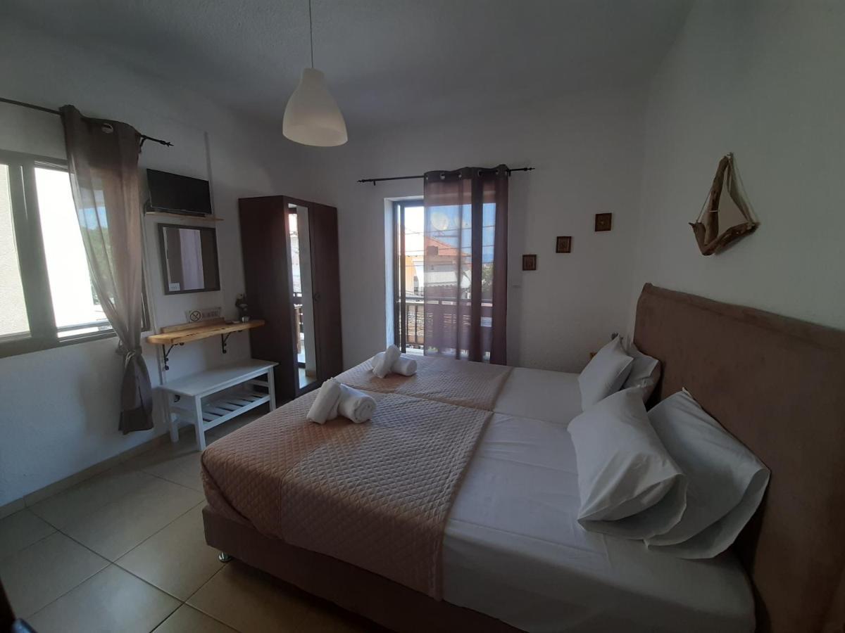 Mariza Apartments -Studios Ханиоти Екстериор снимка