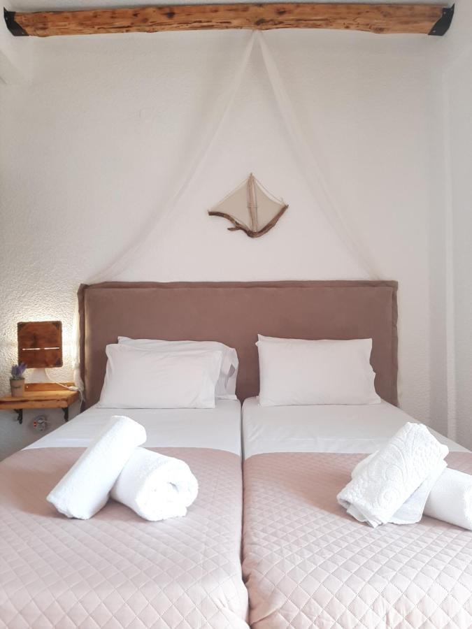Mariza Apartments -Studios Ханиоти Екстериор снимка