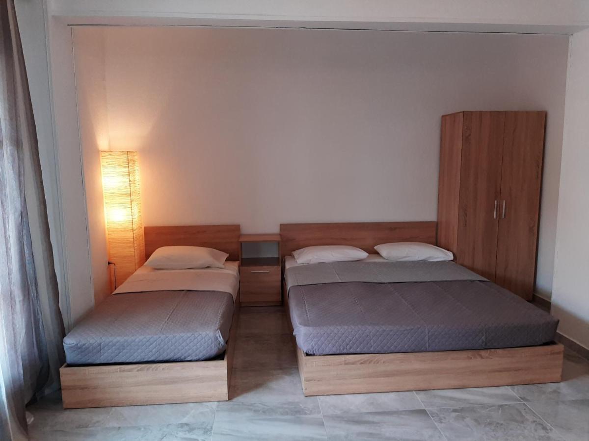Mariza Apartments -Studios Ханиоти Екстериор снимка